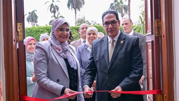 رئيس جامعة القاهرة يفتتح تطوير مدرج «والي» في كلية العلوم
