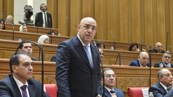 الجزار ينفي تلوث مياه النيل ويؤكد على تقدم كبير في الصرف الصحي