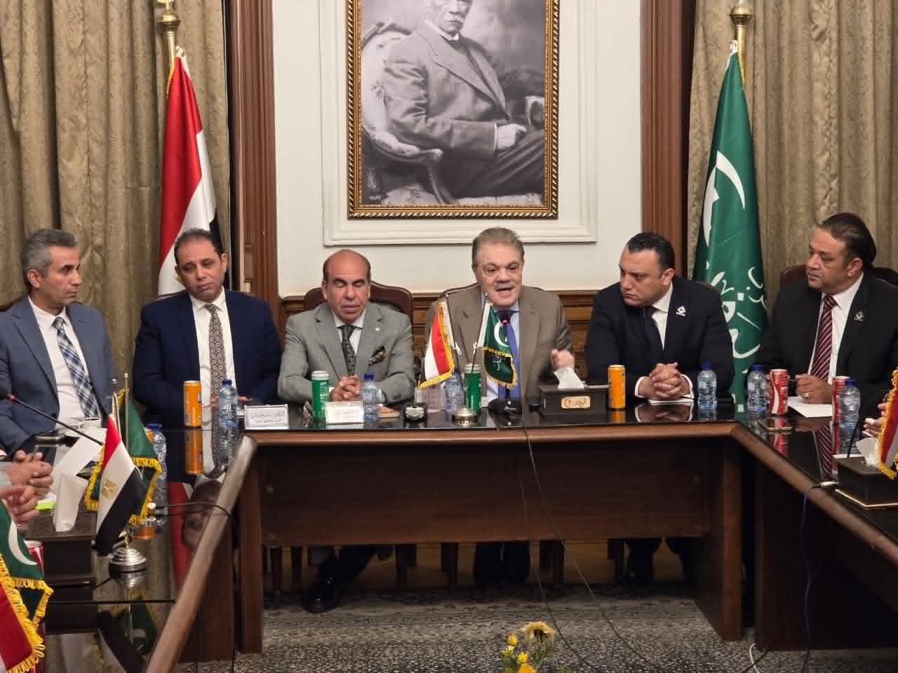 رئيس حزب الوفد: ضرورة تعزيز الديمقراطية المحلية لبناء دولة قوية