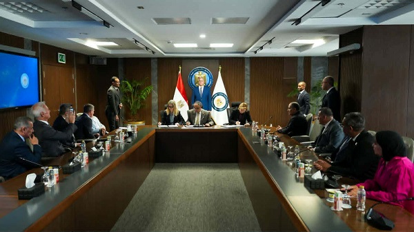 اتفاقية جديدة لتعزيز إنتاج البترول والغاز في منطقة بدر الدين بالصحراء الغربية