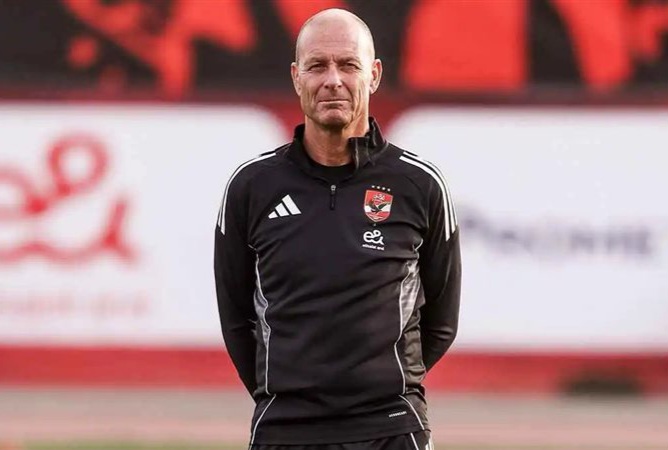 الأهلي يستعد لفتح ملف المدرب الجديد بعد مواجهة المصري الحاسمة