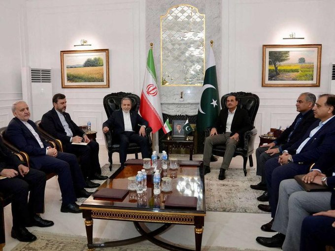 وزير الداخلية الباكستاني يزور طهران وسط توترات إقليمية متزايدة