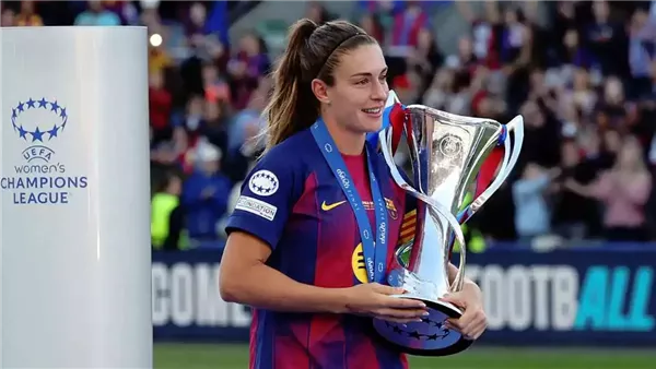 أسطورة برشلونة أليكسيا بوتياس تعلن الرحيل بعد موسم تاريخي