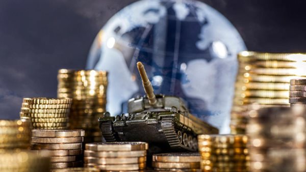 استقرار الدولار وتراجع طفيف في أسعار الذهب خلال عيد الأضحى