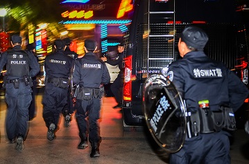 حادث سير مأساوي في الصين يودي بحياة 13 شخصاً ويصيب آخرين
