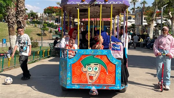 "الطفطف" يجذب الزوار في الحديقة الدولية خلال عطلة العيد