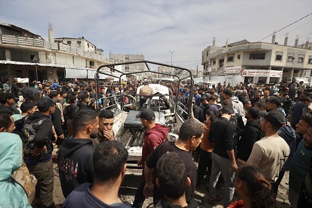 تصاعد التوترات: استشهاد 3 فلسطينيين في قصف إسرائيلي بجنوب غزة