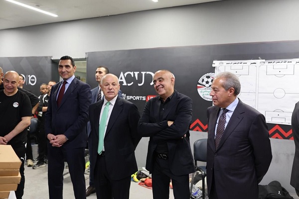 دعم قوي للمنتخب الوطني قبل كأس العالم من وزير الرياضة وأبو ريدة