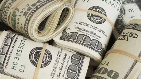 التوترات الجيوسياسية تؤثر على مستقبل الدولار الأمريكي وأسواق العملات