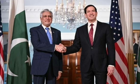 وزير الخارجية الأمريكي يناقش جهود إنهاء الحرب مع نظيره الباكستاني