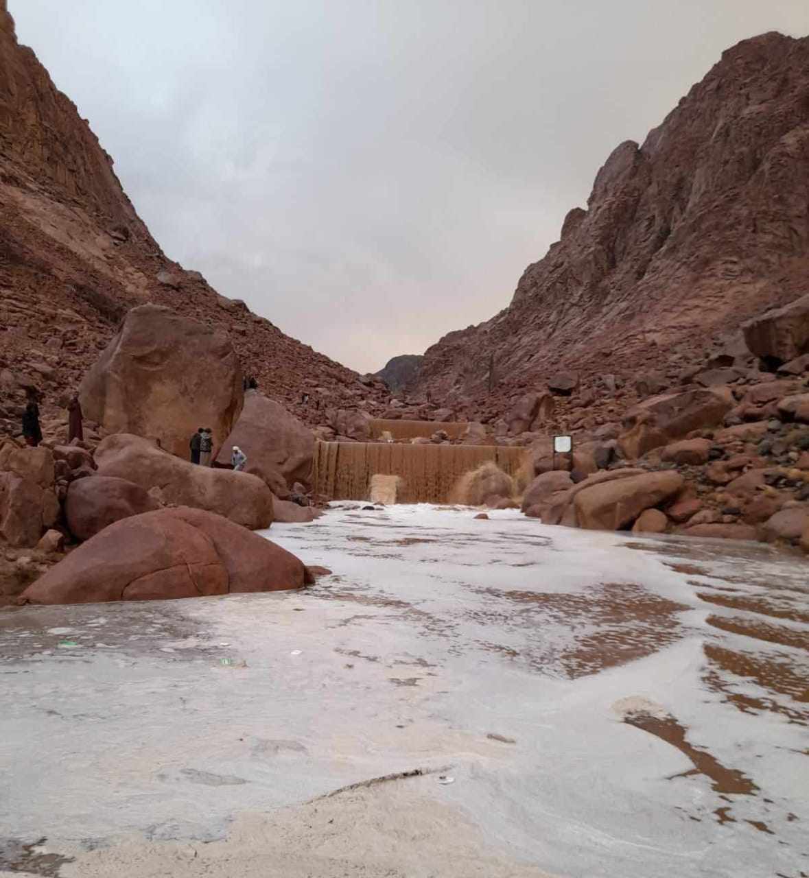 السيول الجارفة تعطل الاتصالات والإنترنت في مدن جنوب ليبيا