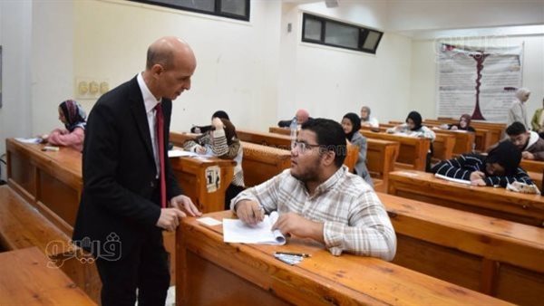 11 حالة غش بالذكاء الاصطناعي في امتحانات كلية تجارة بني سويف