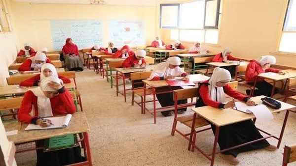 تشكيل لجنة للتحقيق في تسريب امتحان اللغة العربية بالإسماعيلية