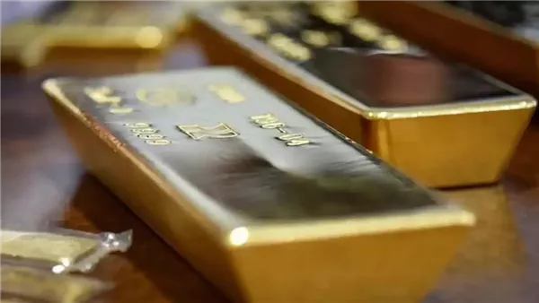 قفزة مفاجئة في أسعار الذهب وارتفاع ملحوظ في الدولار الأمريكي