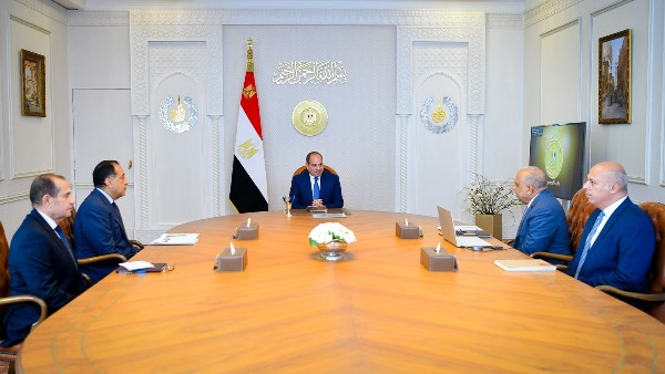 الرئيس يوجه بتعزيز أنظمة تخزين الطاقة لزيادة الاستفادة من الطاقات المتجددة