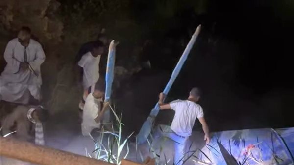 جهود مكثفة للبحث عن فتاة سقطت في ترعة بأبو تشت