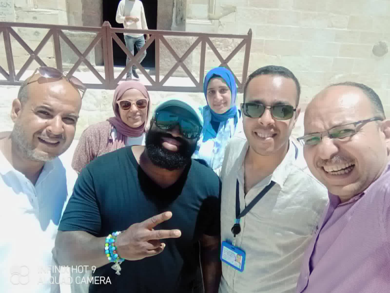 الشرطي الراقص إريك هيدسون يزور قلعة قايتباي التاريخية