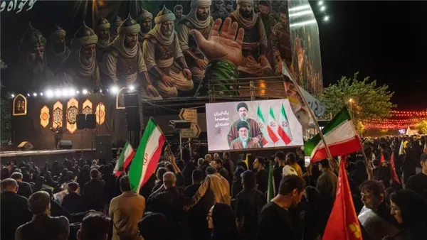 إيران تُظهر قوتها بعد رحيل خامنئي في تشييع مهيب يضرب أمريكا في الصميم