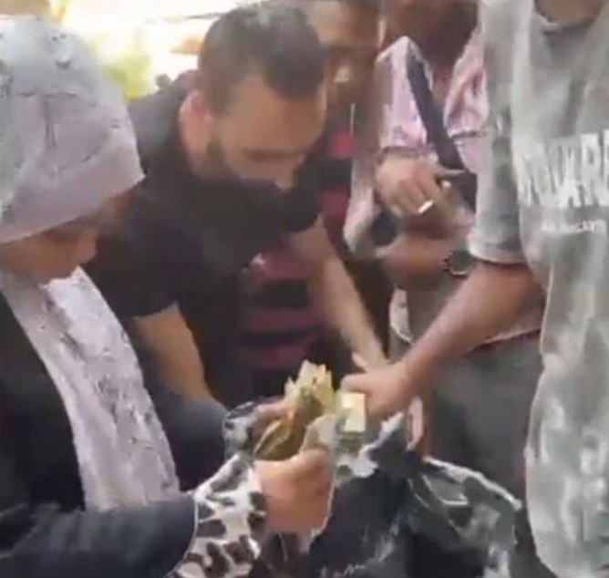 العثور على 100 ألف جنيه داخل ثلاجة منزل عروس في منشأة ناصر