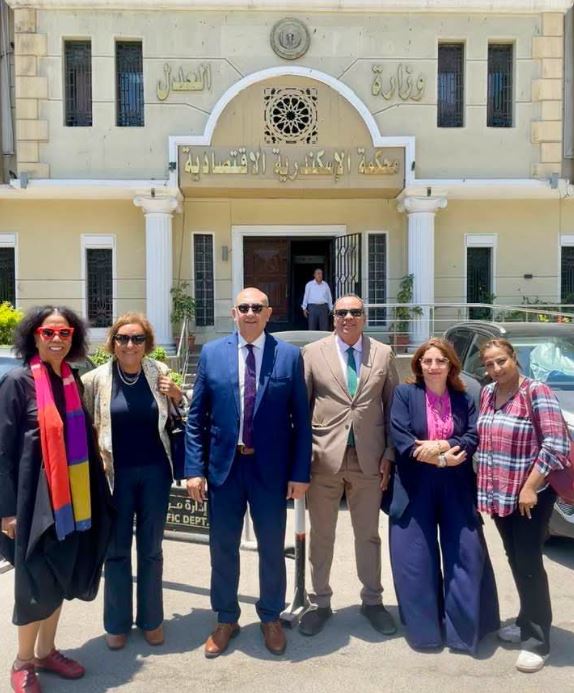 براءة أمينة سويدان وحبس مع إيقاف التنفيذ في قضية الأخبار الكاذبة