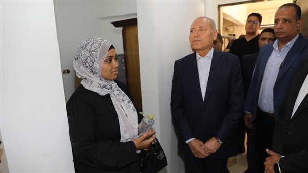 العثور على 100 ألف جنيه في ثلاجة تحت أنقاض عقار بحي منشأة ناصر