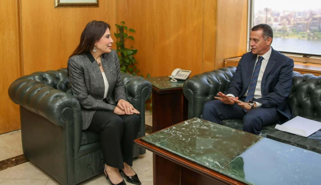 وزيرة الإسكان تستعرض خطة شاملة لتجديد شبكات مياه الشرب بأسوان