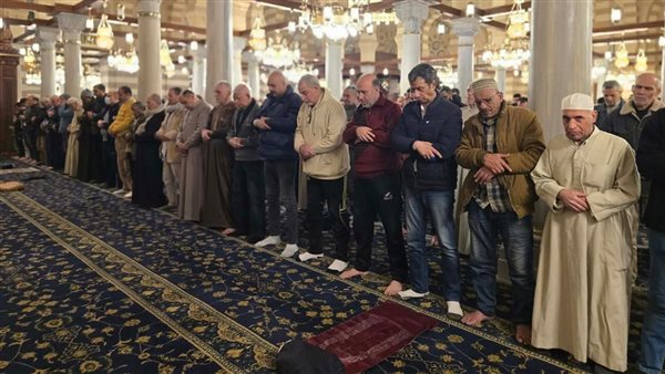 مواقيت الصلاة اليوم وفضائل أداء الصلوات جماعة