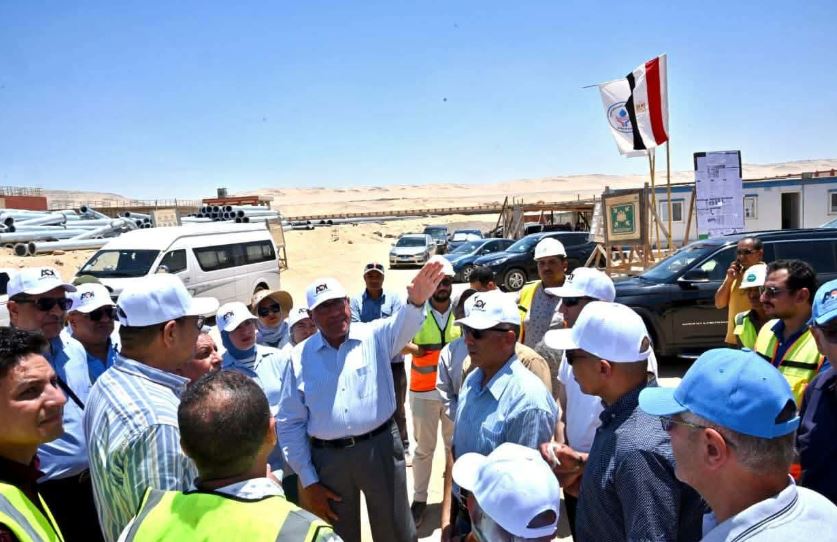 رئيس العربية للتصنيع يتفقد مشروعات "حياة كريمة" في أسيوط ويرفع معدلات الإنجاز