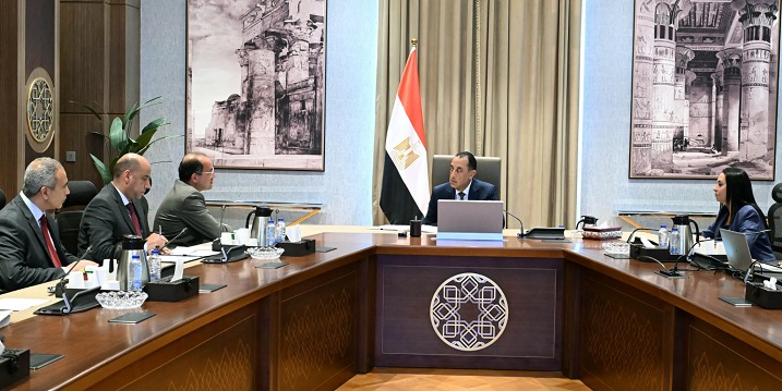 مدبولي يعقد اجتماعًا لطرح مبادرات تحفيز العمالة غير المنتظمة