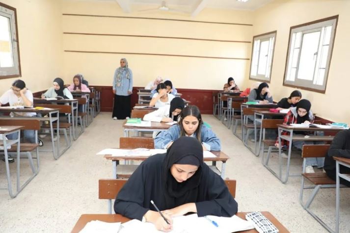 لجنة متابعة تربوية تكشف حقيقة تجاوز طالبة بدار السلام للصفين الثانويين