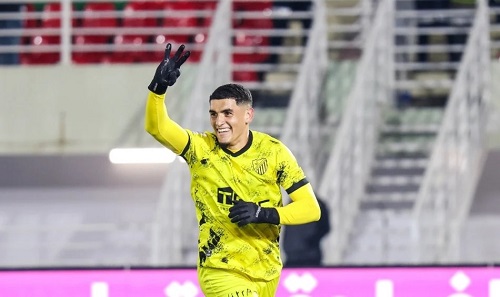 الأهلي يقترب من ضم المهاجم المغربي سفيان بنجديدة