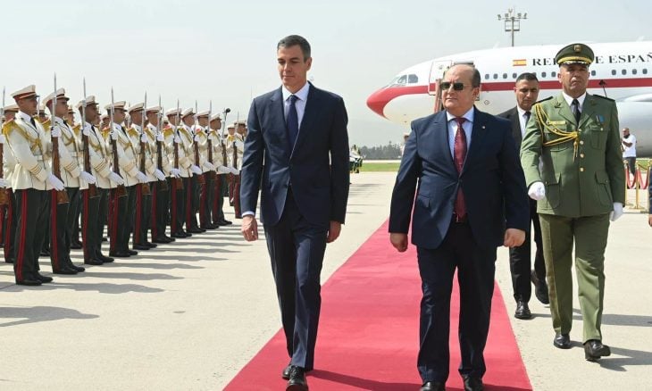 بيدرو سانشيز يصل الجزائر لتعزيز التعاون الثنائي بعد أزمة 2022