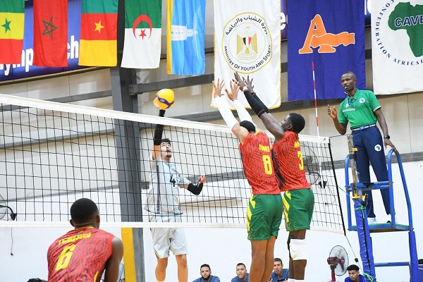 الكاميرون تواصل تألقها بفوز ساحق على الجزائر في بطولة أفريقيا للناشئين