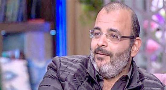 أيمن بهجت قمر يسترجع ذكريات بداياته الفنية مع هشام عباس