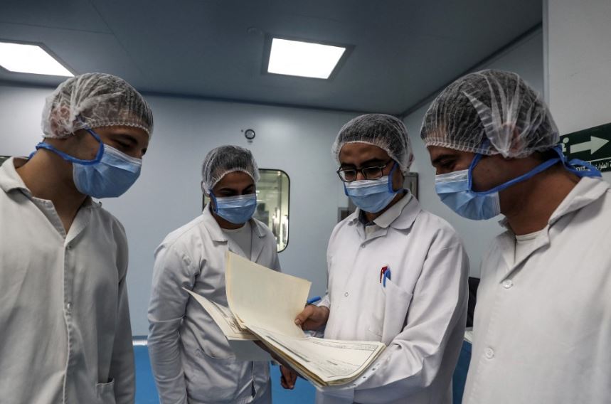 نقابة الأطباء: قيد خريجي كليات الطب دون شروط لضمان مستقبلهم المهني