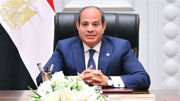 قرار جمهوري بتجديد تعيين أشرف عطوة نائبًا لرئيس هيئة قناة السويس