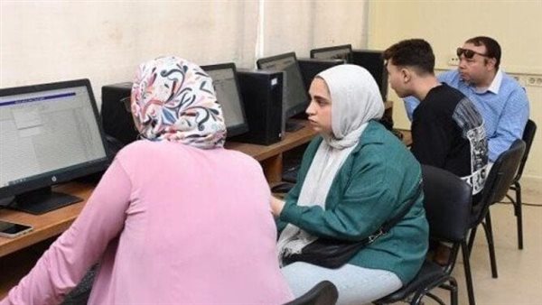بدء فتح باب التقديم لاختبارات الدبلومات والمعاهد الفنية غدًا