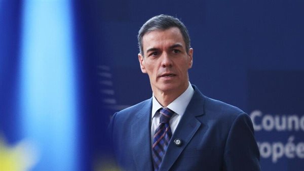 إسبانيا تبدأ عمليات إرجاع جماعي للمهاجرين غير النظاميين بعد تدفق كبير