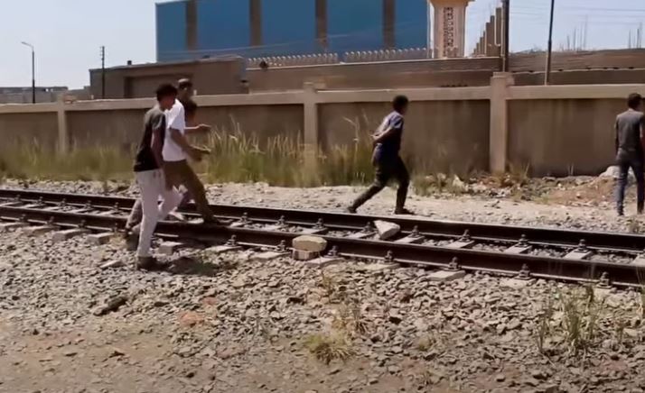 الهيئة القومية للسكك الحديدية تدعو للعبور الآمن حفاظاً على الأرواح