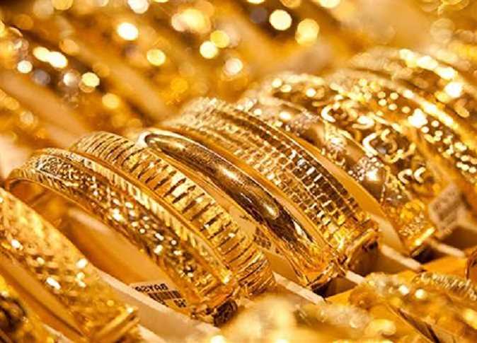 أسعار الذهب تتجه نحو الاستقرار بعد تثبيت الفائدة الأمريكية