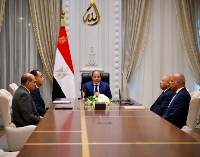 السيسي يوجه بسرعة إنجاز مشروعات النقل والموانئ وفق أعلى معايير الجودة
