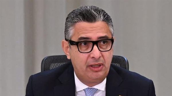 وزير التموين يؤكد عدم التهاون مع استغلال المواطنين في أسعار الخبز