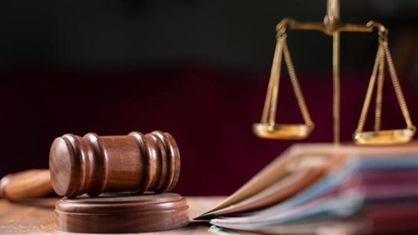 تأجيل محاكمة متهم بالشروع في قتل شاب أثناء سرقته بالسيدة زينب