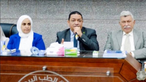 خريجو برنامج تميز طب الخيول بجامعة القاهرة يقدمون مشروعات تخرج مبتكرة