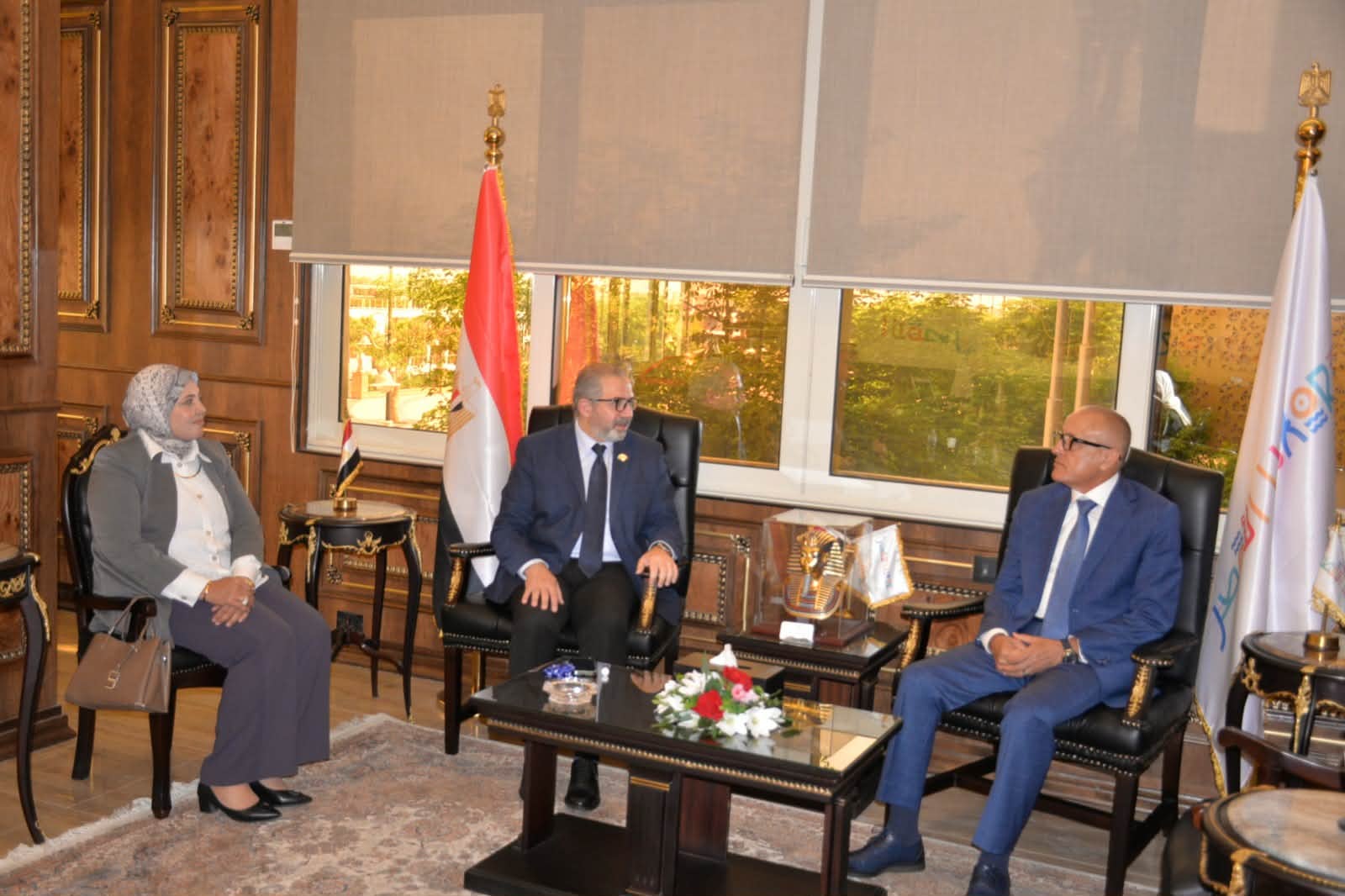 محافظ الأقصر يعزز جهود التأمين الصحي الشامل لتطوير الخدمات الصحية