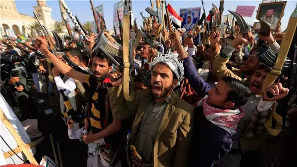 تصعيد الحوثيين في مأرب يثير قلق الحكومة اليمنية ويهدد الملاحة الدولية