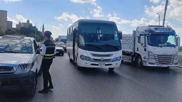 حملات مرورية مكثفة تسفر عن ضبط 888 مخالفة ورفع 23 مركبة متهالكة
