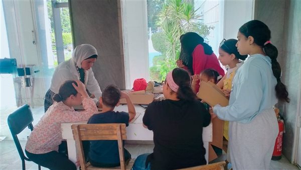 ورشة تعليم فن النسيج بمتحف محمد ناجي تبرز الإبداع البيئي