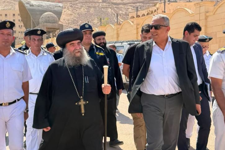 مدير أمن أسيوط يتفقد استعدادات تأمين احتفالات دير العذراء