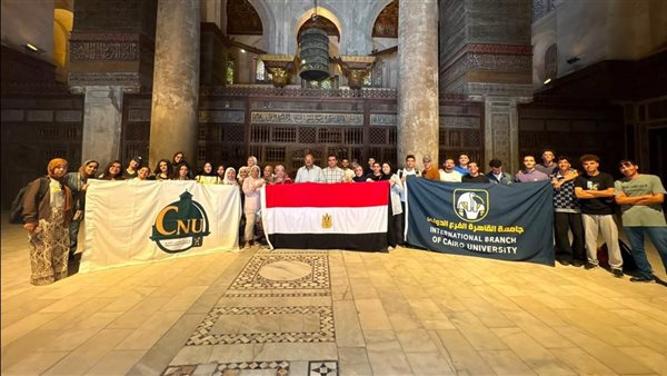 طلاب جامعة القاهرة يستكشفون كنوز العاصمة في جولة ميدانية مميزة